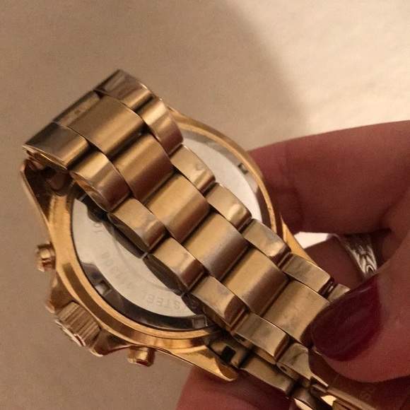 Open to best offer- Gold Michael Kors Watch - Picture 6 of 6